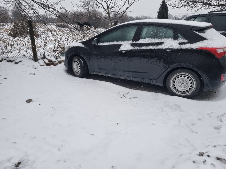 Vând mașină Hyundai i30