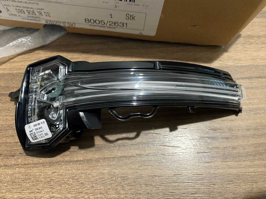 Semnalizare Mercedes A-Class A0999061802 Nou Original