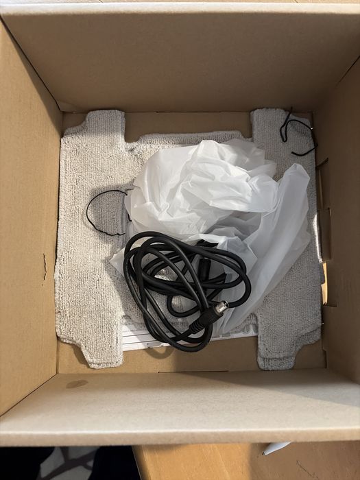 Robot spalat geamuri