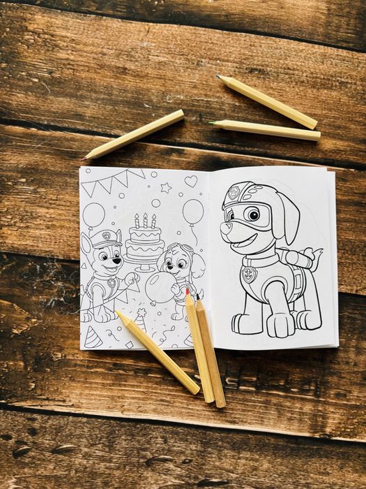 Персонализирани мини книжки за оцветяване + 6 цветни молива