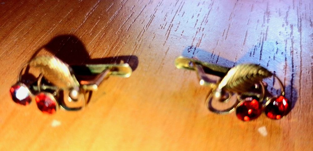 Продам серьги золотые