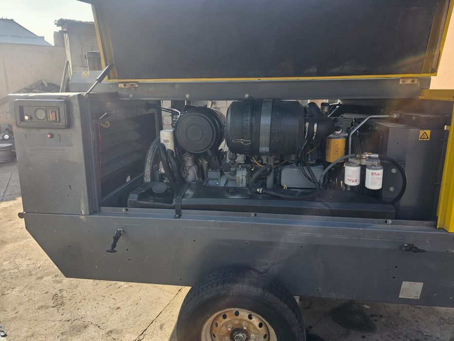 Продается роторный компрессор ATLAS XAS 186