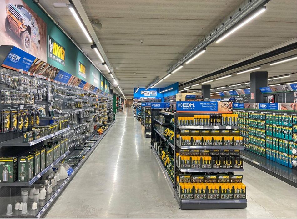 Стелажи за магазин намалени от 269 на 190 .