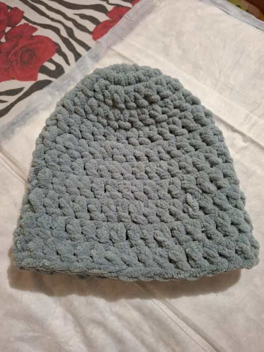 Зимни ленти и шапки с уши и без различни цветове