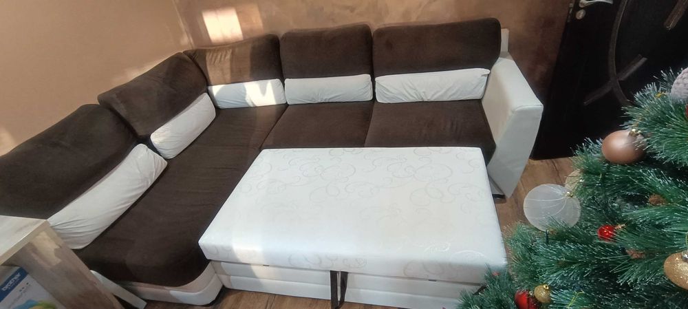 Ъглов диван с функция сън