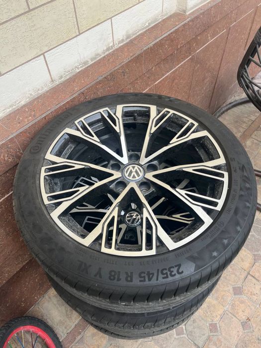 Bmw dizayn Diska Balon R18 volkswagen E bora E lavidaga tushadi