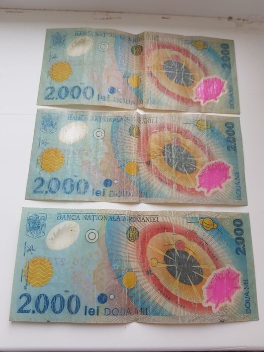 Bancnote de 2000 lei cu eclipsa