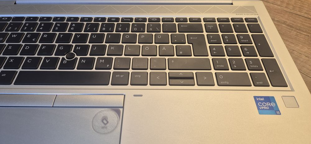 Лаптоп HP EliteBook 850 G8 Touch – i5 vPro, 16GB RAM, 512GB SSD, изгод