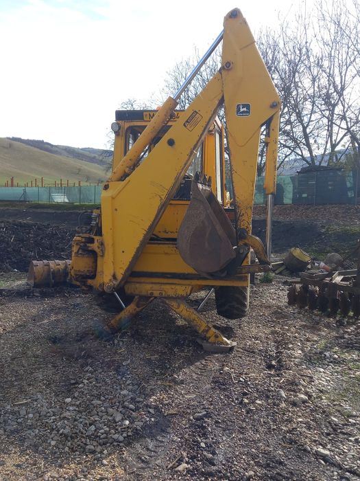 Vând Buldoexcavator, 4 cupe