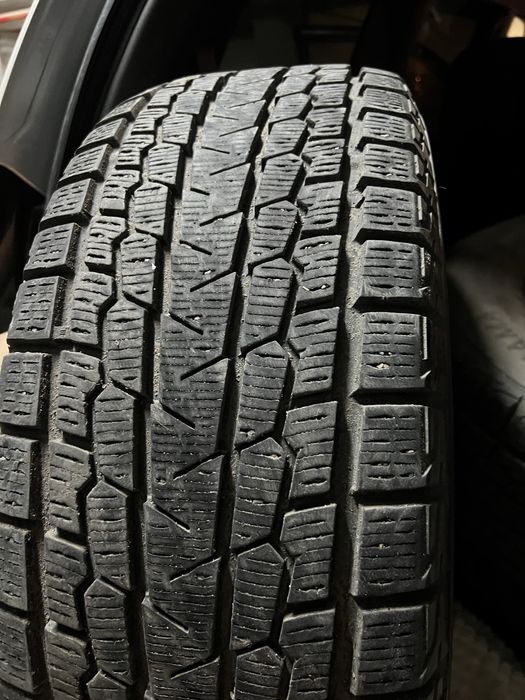 Продам зимние шины Yokohama