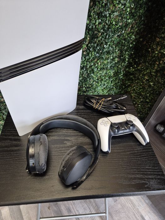 Конзола Ps5 pro с кутия