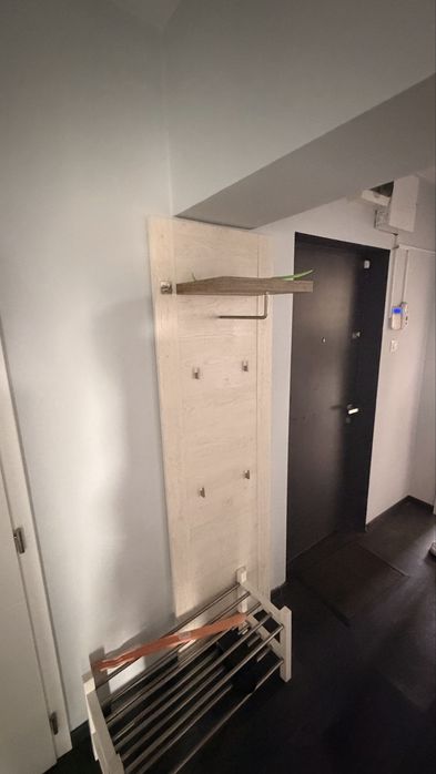 Canapea extensibila +mobila living in stare foarte buna