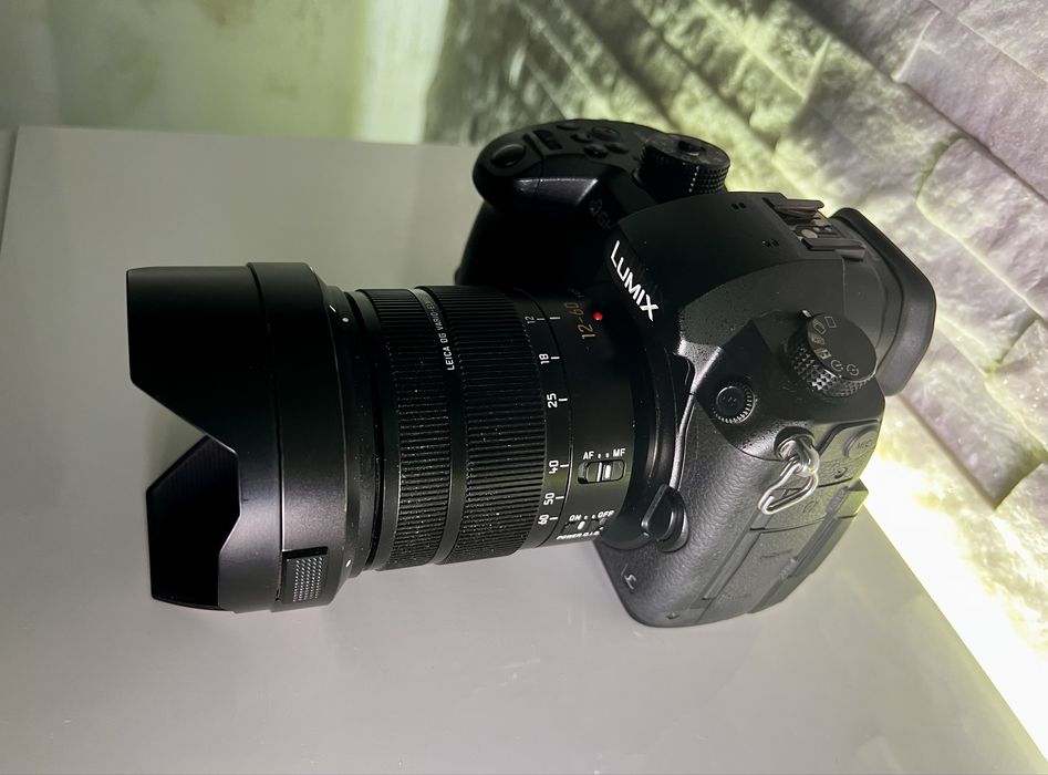 Panasonic GH5 със обектив Panasonic Leika 12-60
