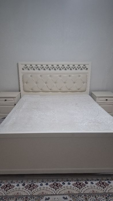 Продам кровать с матрасом