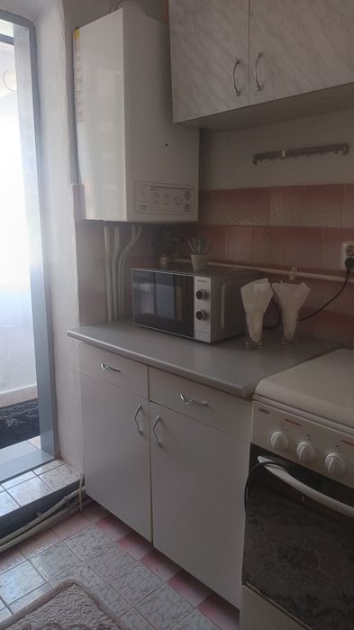 Închiriez garsonieră