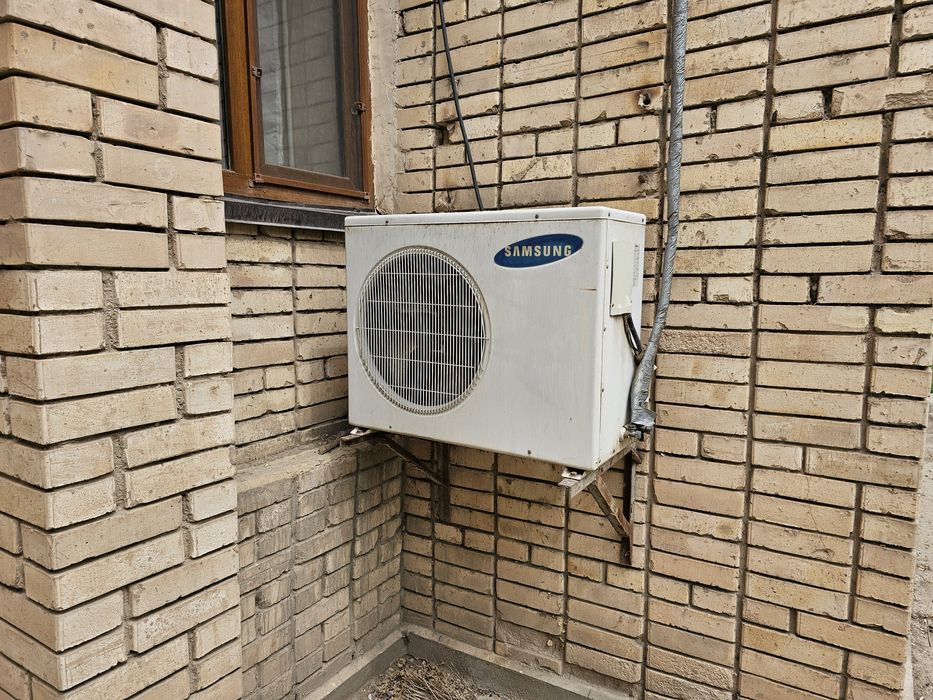 Кондиционер Samsung 1800BtU