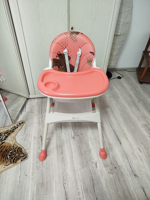 Vând scaun de masă