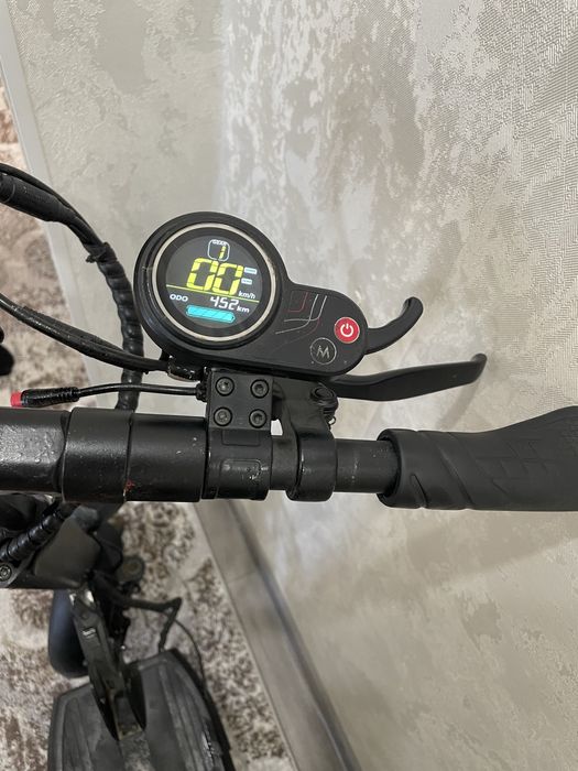 Продам самокат электрический