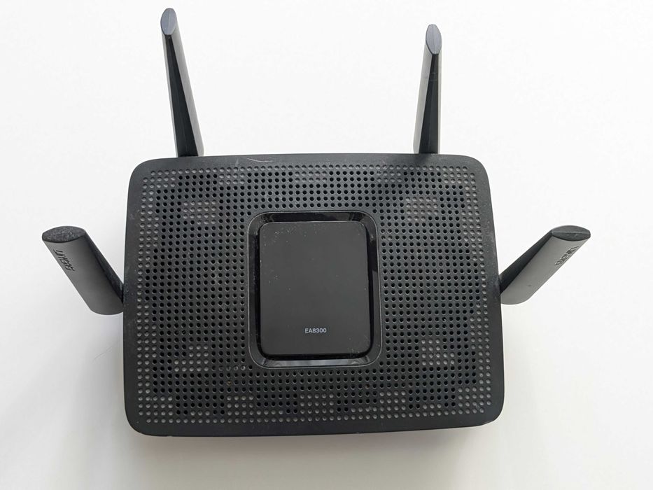 Рутер Linksys EA8300 - 4х антени; USB 3.0; AC2200; Tri-Band; OpenWRT