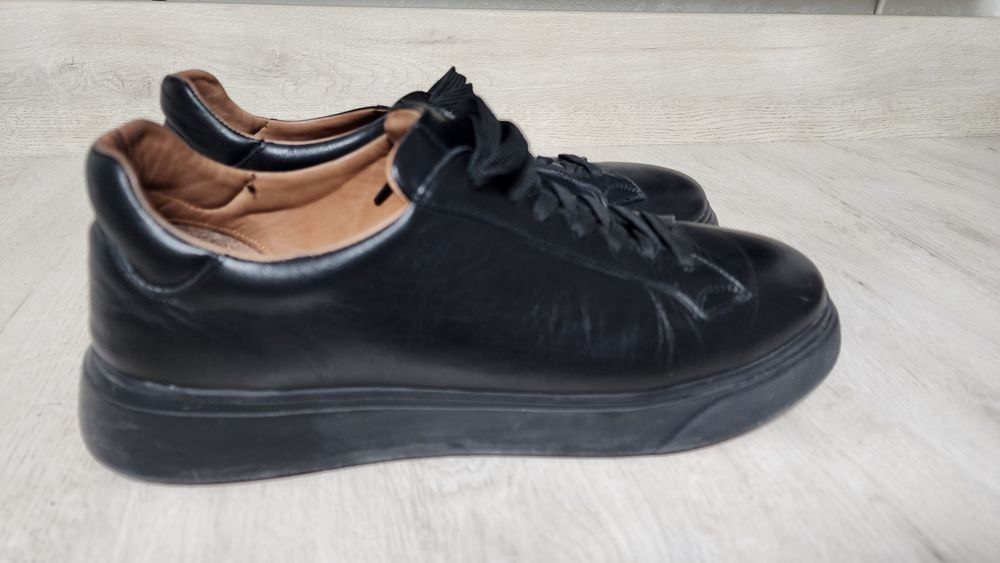 Продаю обувь мужской 43 размер