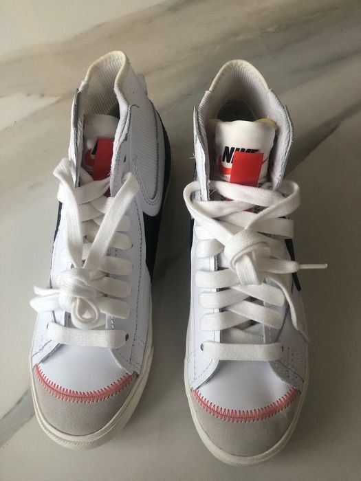 Nike • Big Swash •