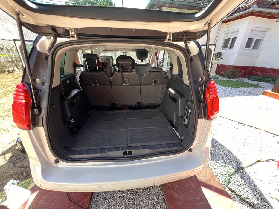 Peugeot 5008 2014  7 locuri 240000 km reali, consum 5,5% Full Option !
