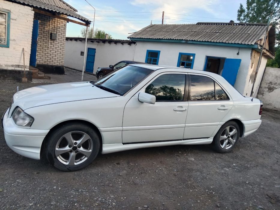 Мерседес c180 w202