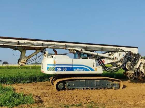 Услуга буровой машины. Бурение свай для различных