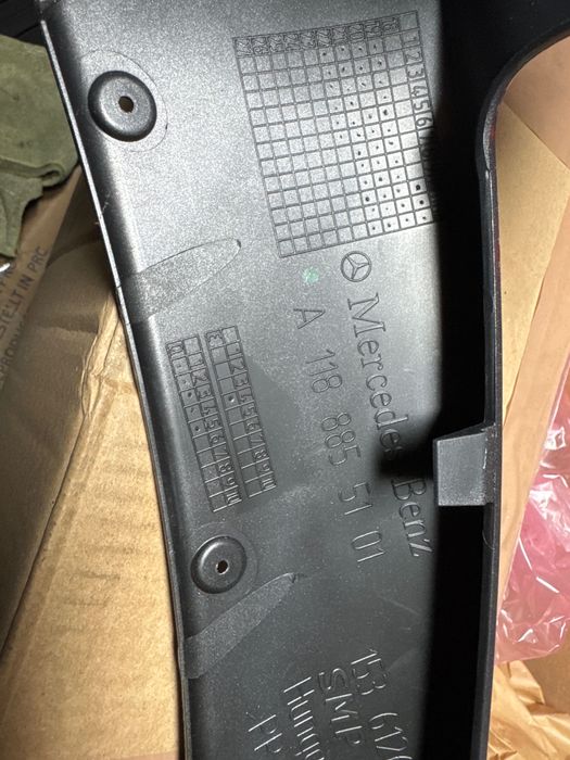 Декоративна лайсна за брония на Мерцедес CLA w118