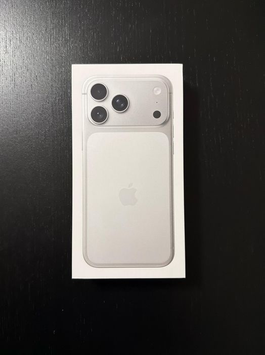 Iphone 17 pro max 2 TB Silver