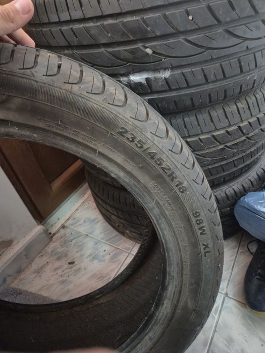 Vând anvelope PowerTrac 235/45Z/R18