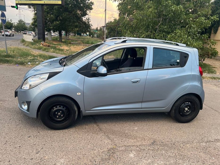 Spark sotiladi srochniy