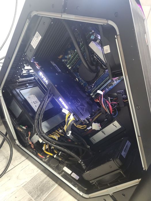 Gaming Alienware Area-51 R2