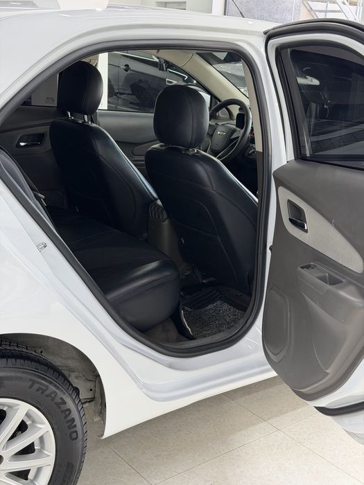 Chevrolet Cobalt 2019 — 9