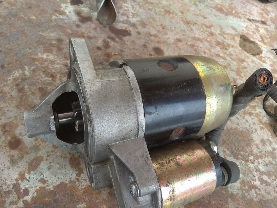 Продам запчасти на двигатель Ка 24