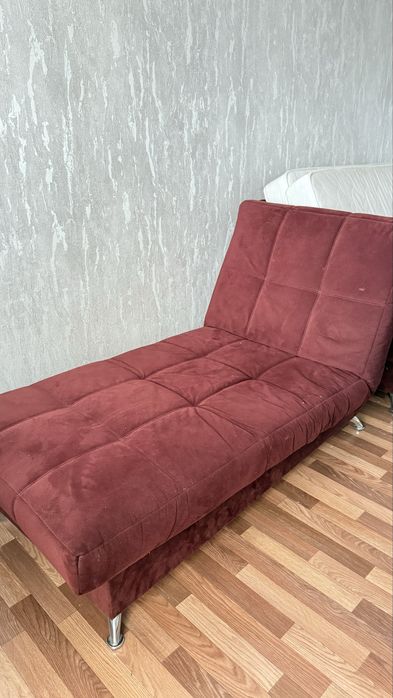 Продам два дивана