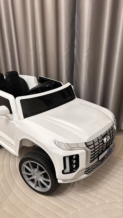 Продам детский электромобиль