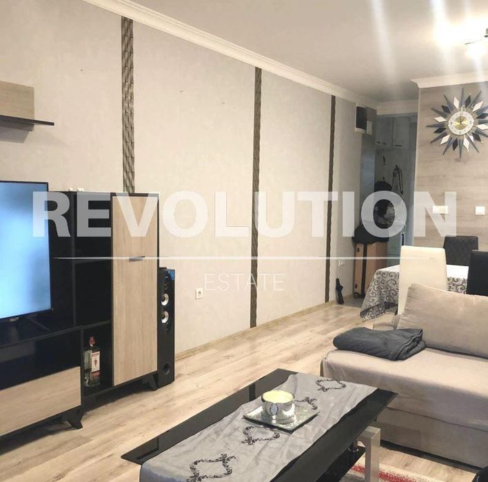 Двустаен апартамент в района на  м-т Траката!