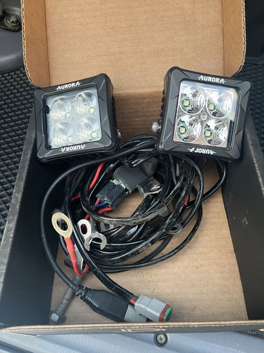 Продаю Aurora led фонари б/у