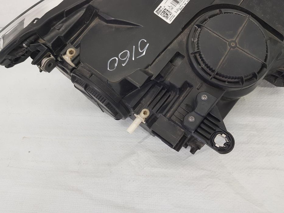 Far stanga halogen BMW X1 F48 dupa 2015