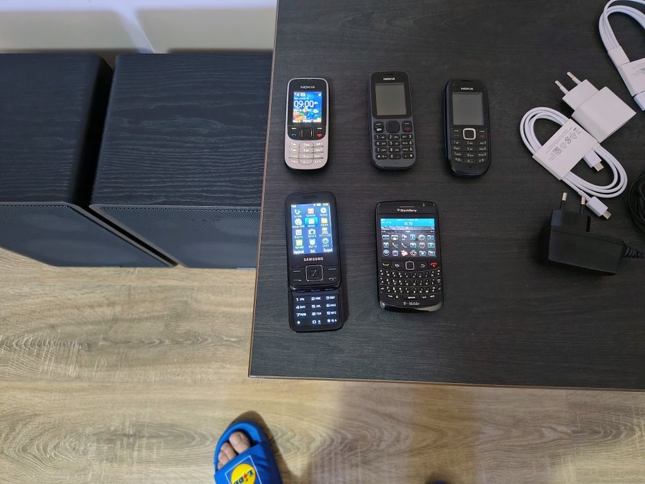 Lot telefoane cu butoane vechi