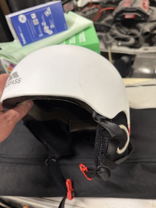 Детска ски каска