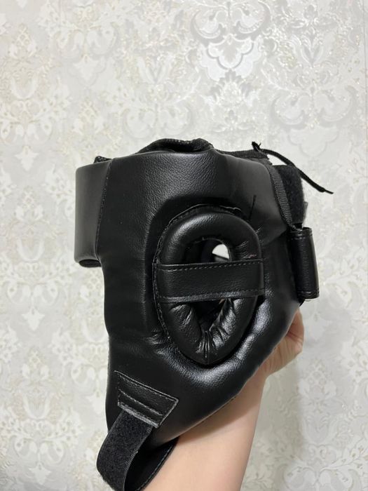 Боксерский шлем и бинты(черный)