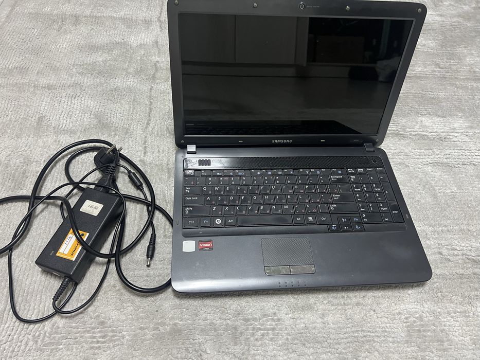 Продаю ноутбук sumsung