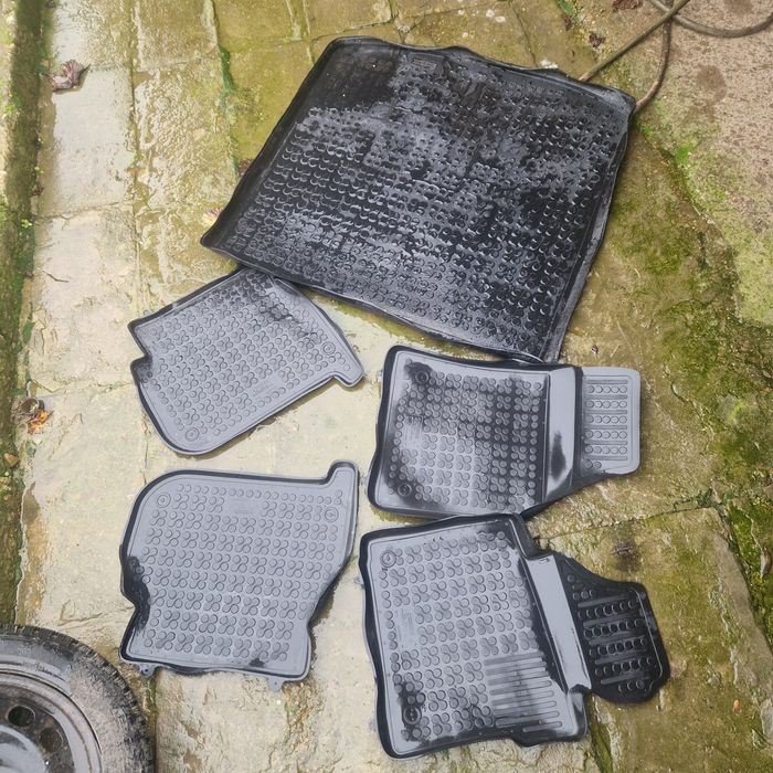 На Части Фолксваген Туран 2006г 105кс дизел