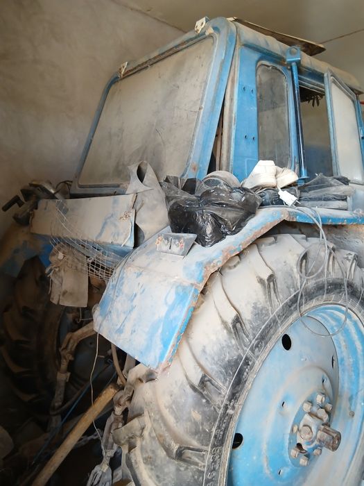 Mtz 80 sotiladi  xolati yaxshi