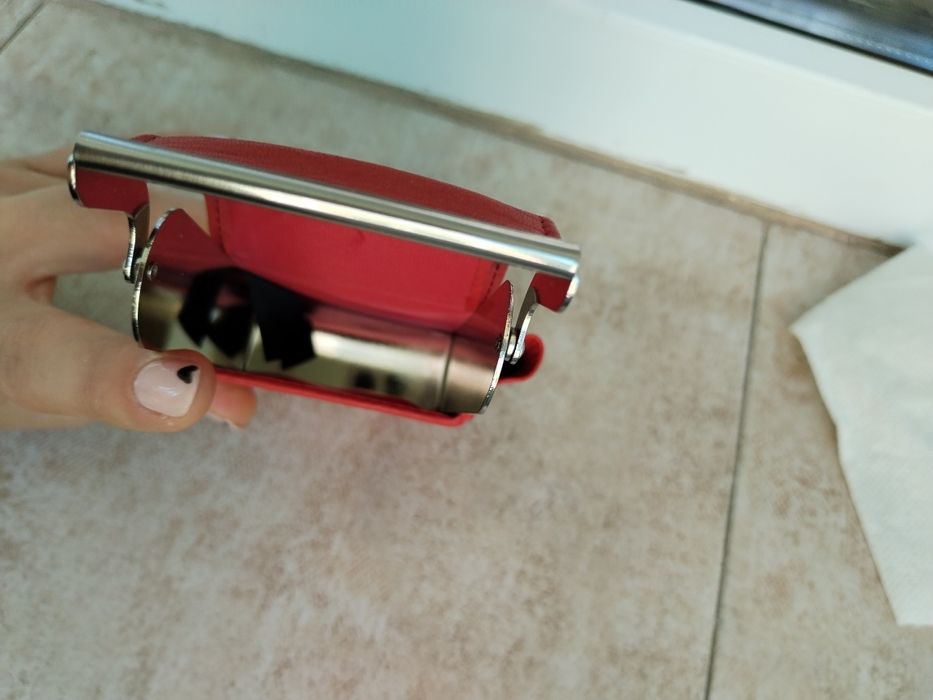 Нова табакера от естествена кожа Pelle Studio