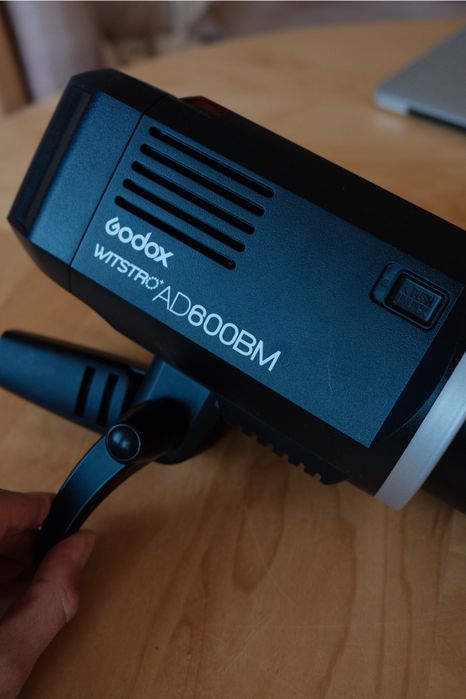 Godox AD600BM – 600 Ws батерийна светкавица, почти нова