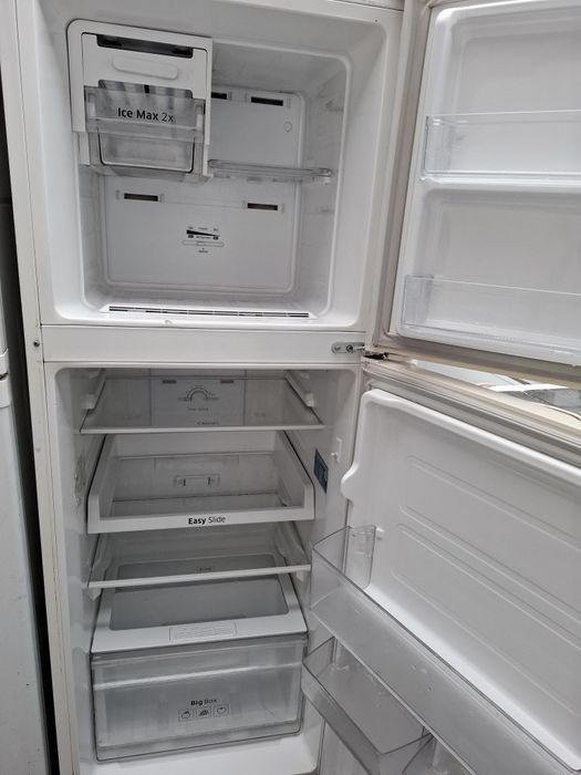 Самсунг инвектор холоделник сотилади.