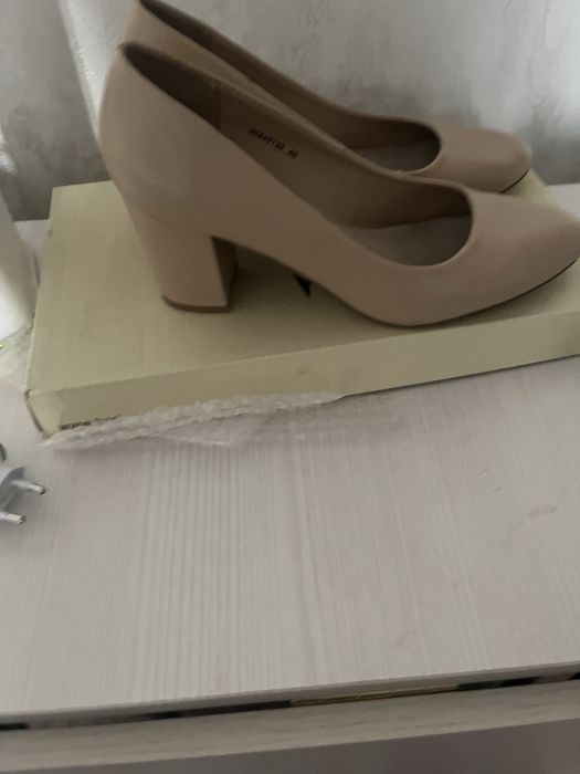 Туфли  таккарди 39 размер